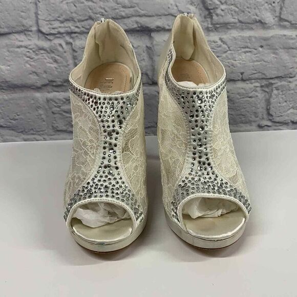 De Blossom YAEL-9 Heels Womens 8.5 White Lace Bedazzled Bling Peep Toe Wedding - Picture 2 of 9